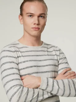 Pullover im Slim Fit