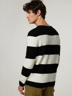 Pullover im Slim Fit GIROCOLLO