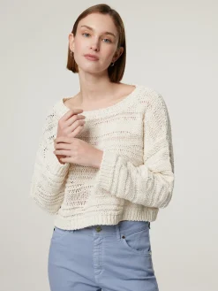 Pullover mit Lochstickerei