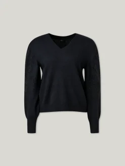 Pullover mit Schmucksteinen