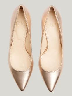 Pumps im Metallic Look