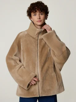 Reversibler Lammfellmantel