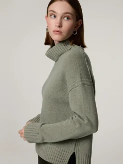 Ripppullover mit Rollkragen