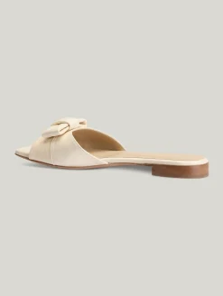 Sandalen aus Lackleder