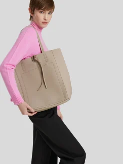 Shopper aus veganem Material LOREDANA