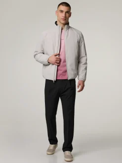 Sneaker aus Material-Mix