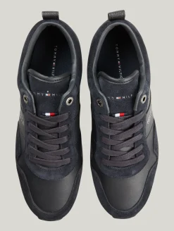 Sneaker aus Material-Mix