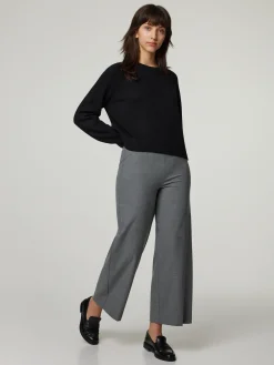 Stoffhose mit weitem Bein