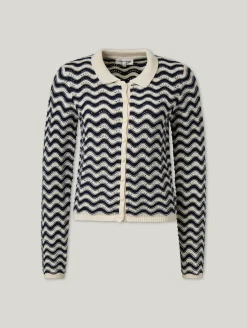 Strickjacke mit Lochstickerei