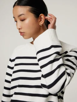 Strickpullover mit Streifen