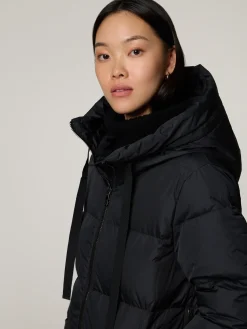 Winterjacke mit Kapuze